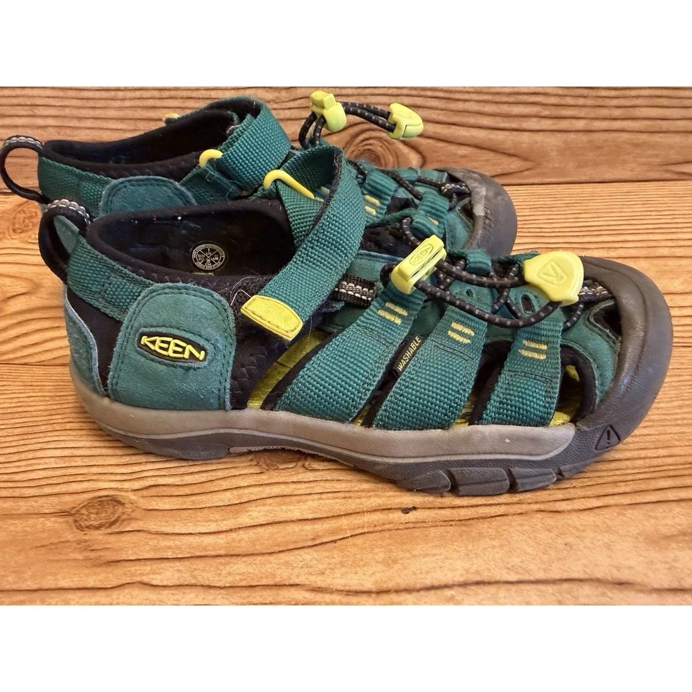 Keen Kids Newport H2 Waterproof Hiking Sandals Green & Yellow Youth Size 1 US